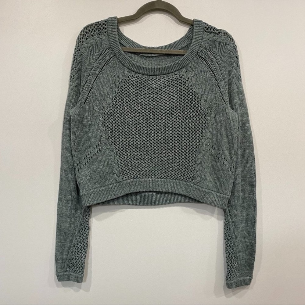 LULULEMON MERINO WOOL SWEATER